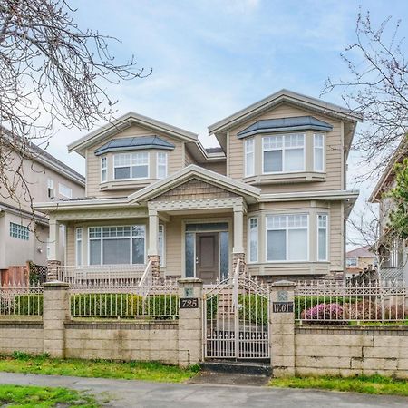 Cambie & 61St Ave Homestay แวนคูเวอร์ ภายนอก รูปภาพ