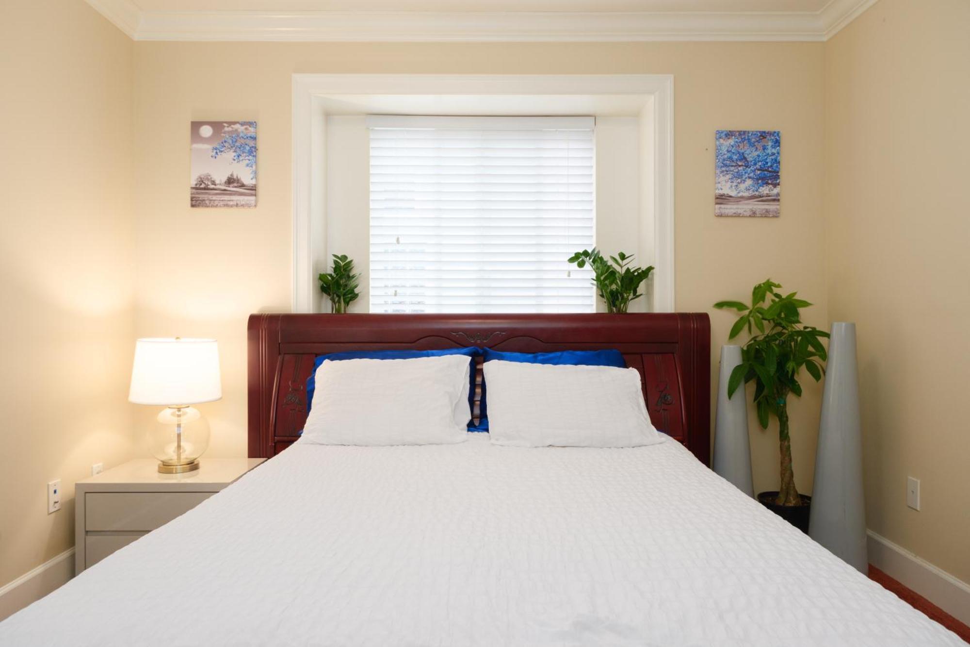 Cambie & 61St Ave Homestay แวนคูเวอร์ ภายนอก รูปภาพ