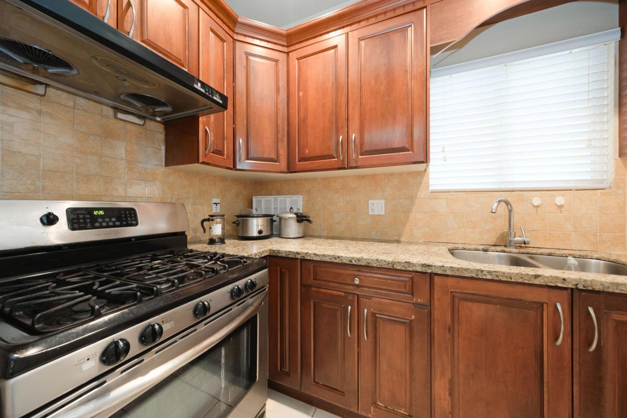 Cambie & 61St Ave Homestay แวนคูเวอร์ ภายนอก รูปภาพ