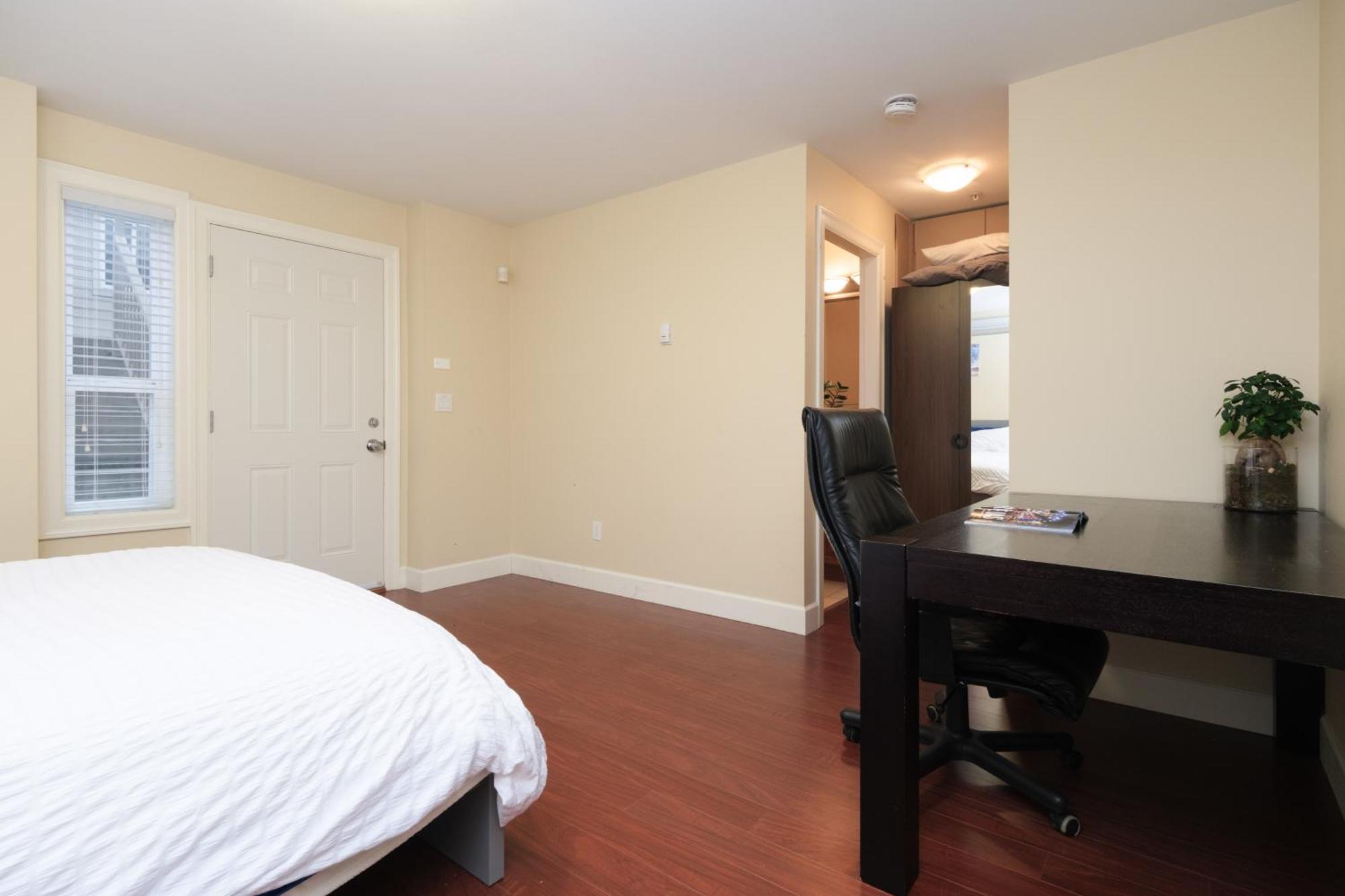 Cambie & 61St Ave Homestay แวนคูเวอร์ ภายนอก รูปภาพ